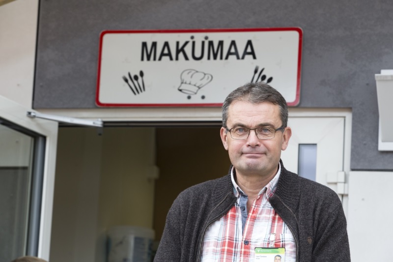 Kulleron päiväkoti Rovaniemen Sinetässä sai Makuaakkoset-diplomin ruokailun kehittämisestä. Rehtori Harri Törmänen
